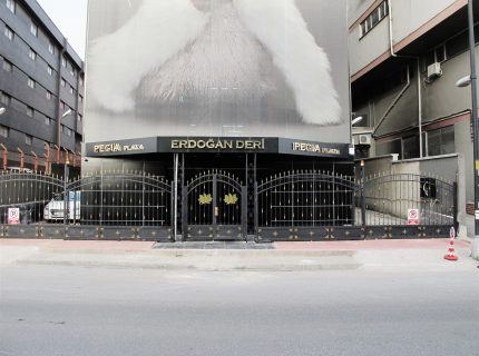 pegia_plaza_2b